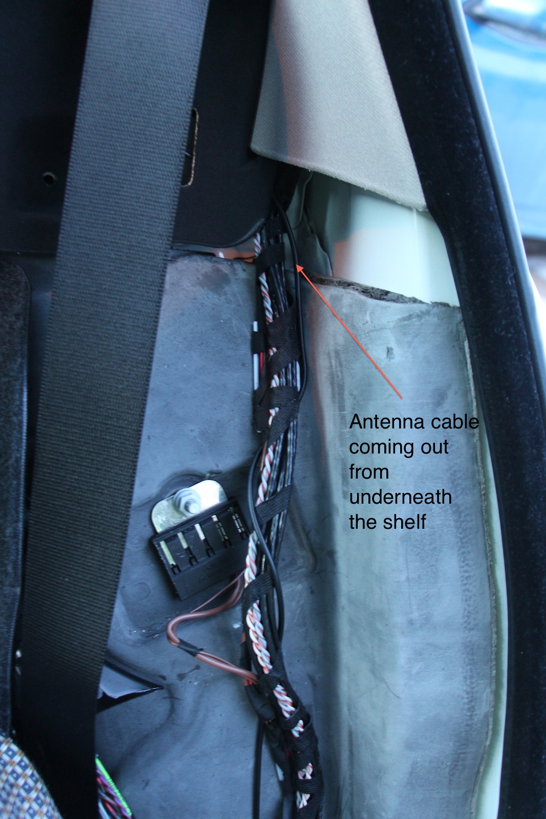 Name:  antenna cable out of the parcel shelf.jpg
Views: 45238
Size:  395.3 KB