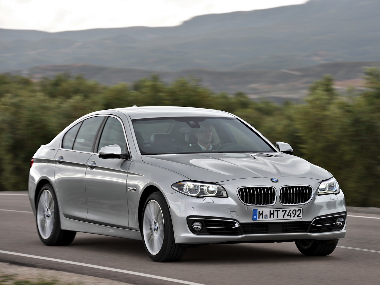 Name:  bmw_535i_sedan_13.jpg
Views: 22023
Size:  232.2 KB