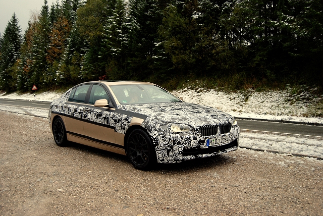 Name:  bmw_5_series_spy_shots_2009_005.jpg
Views: 10795
Size:  305.5 KB