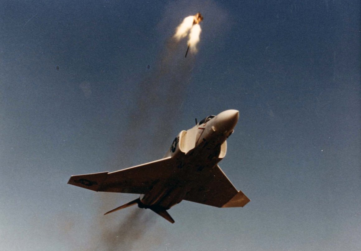 Name:  F-4S_Phantom_ejection_seat_test_1985.jpg
Views: 2804
Size:  99.6 KB