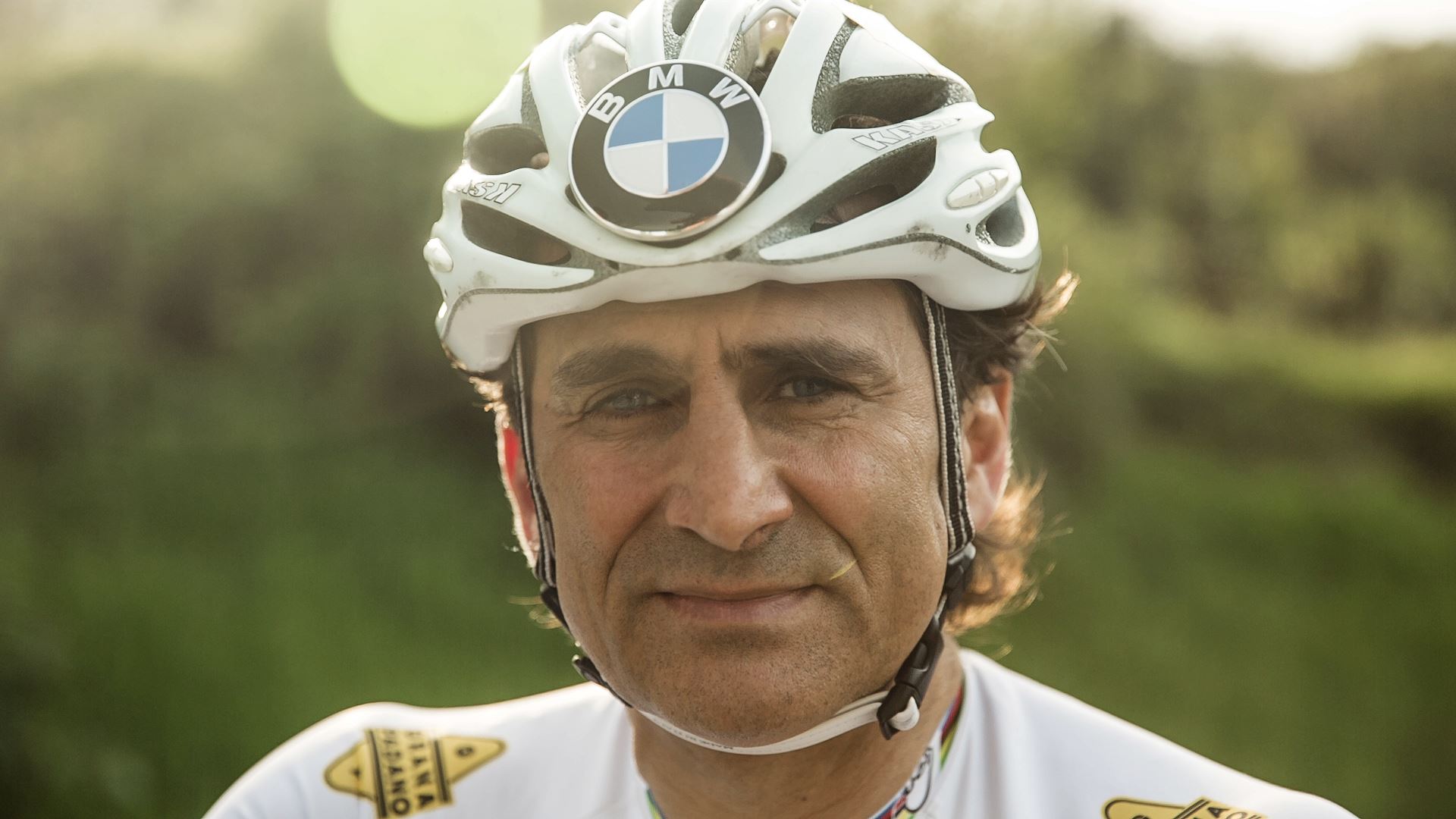 Name:  Alex Zanardi.jpg
Views: 749
Size:  162.1 KB