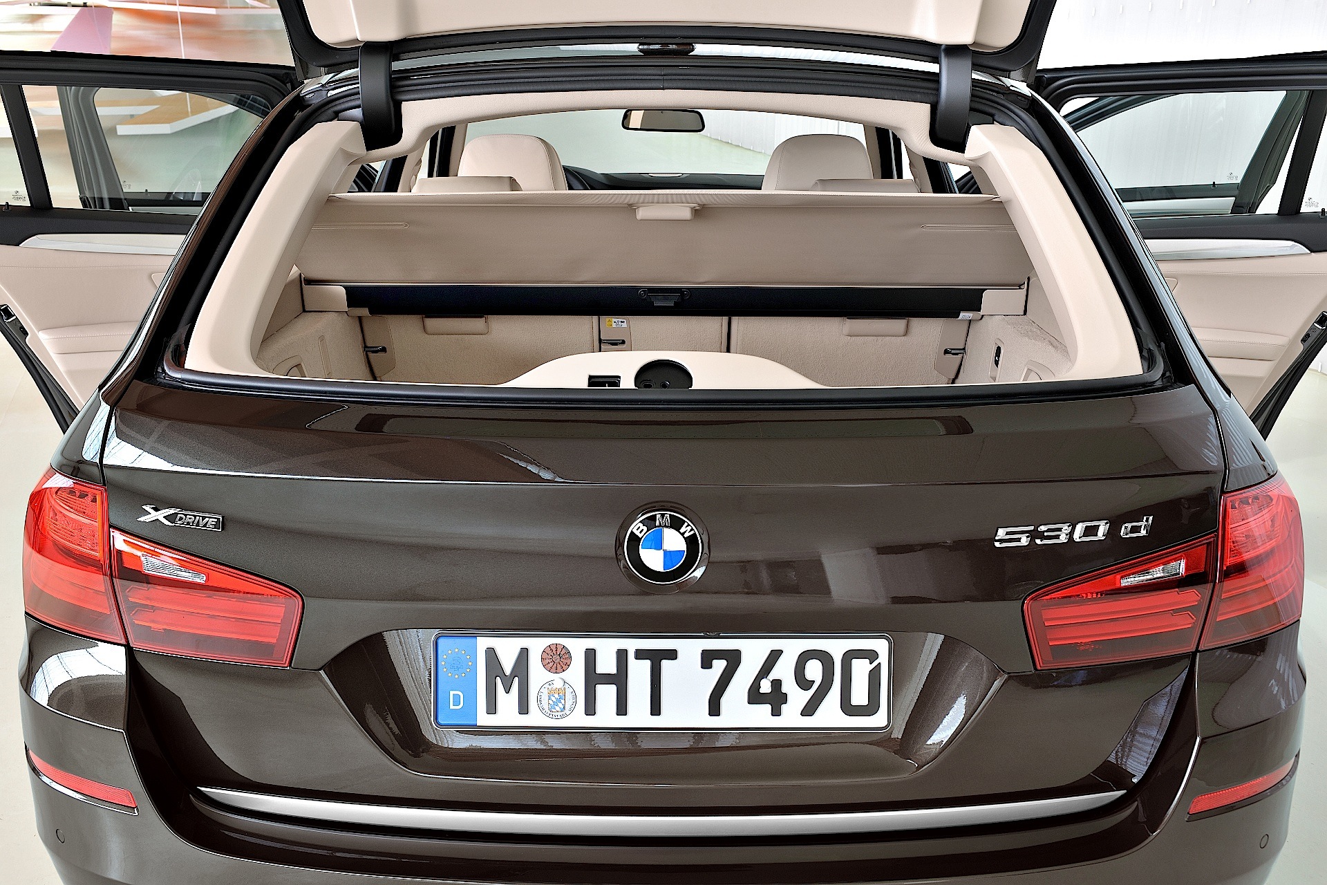 Name:  BMW-5-Series-Touring--F11--LCI-4869_16.jpg
Views: 1002
Size:  915.6 KB